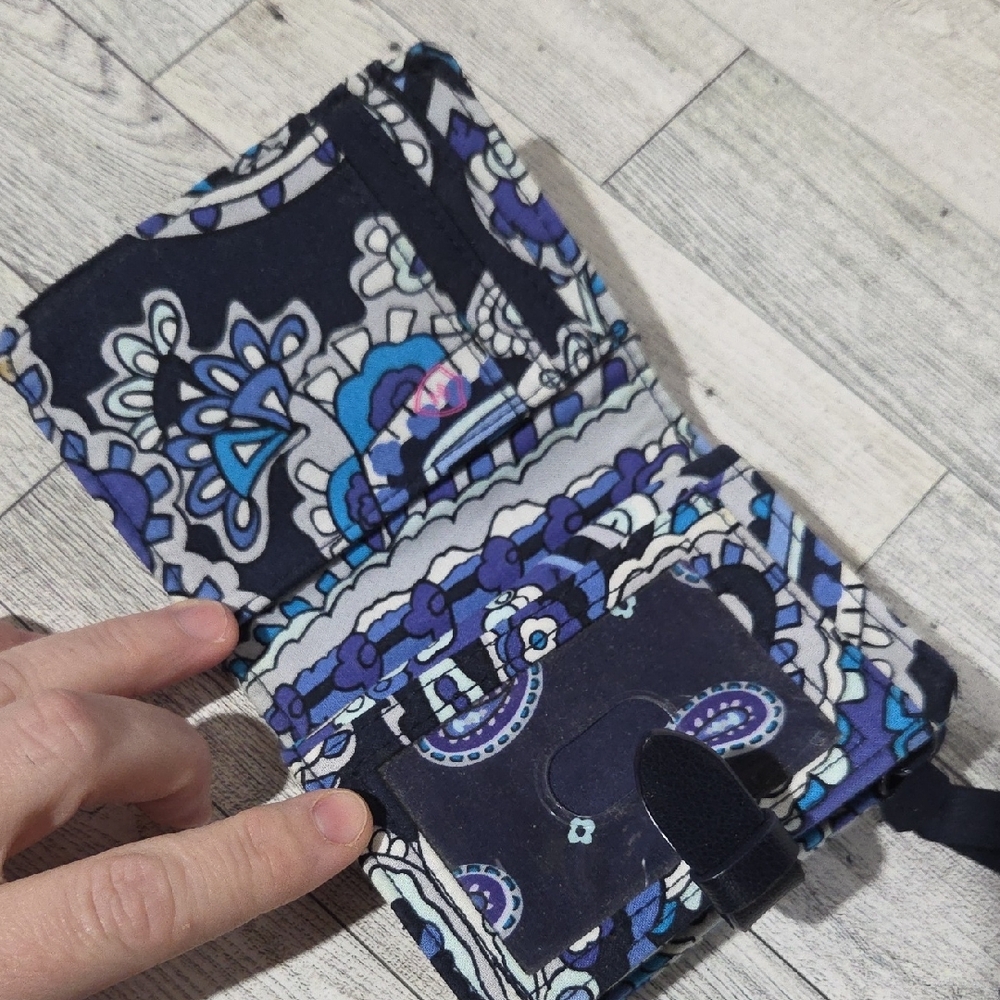 Vera Bradley Deep Night Paisley Paisley Compact Wallet - Picture 3 of 13